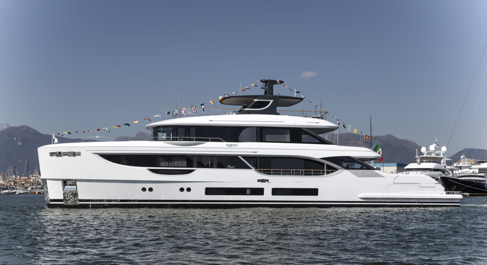 benetti yacht oasis 34